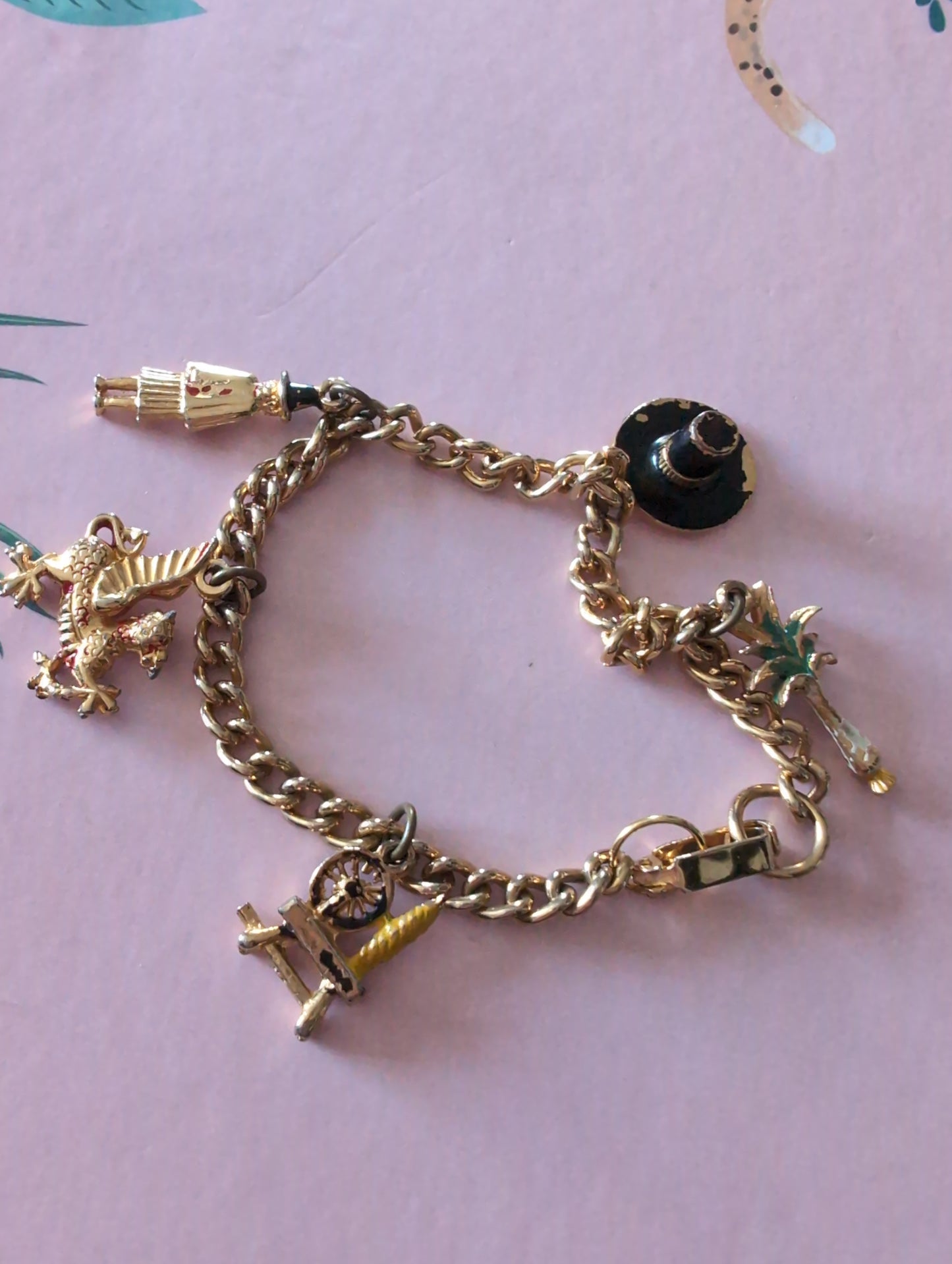 Vintage Welsh Gold Tone Tourist Bracelet